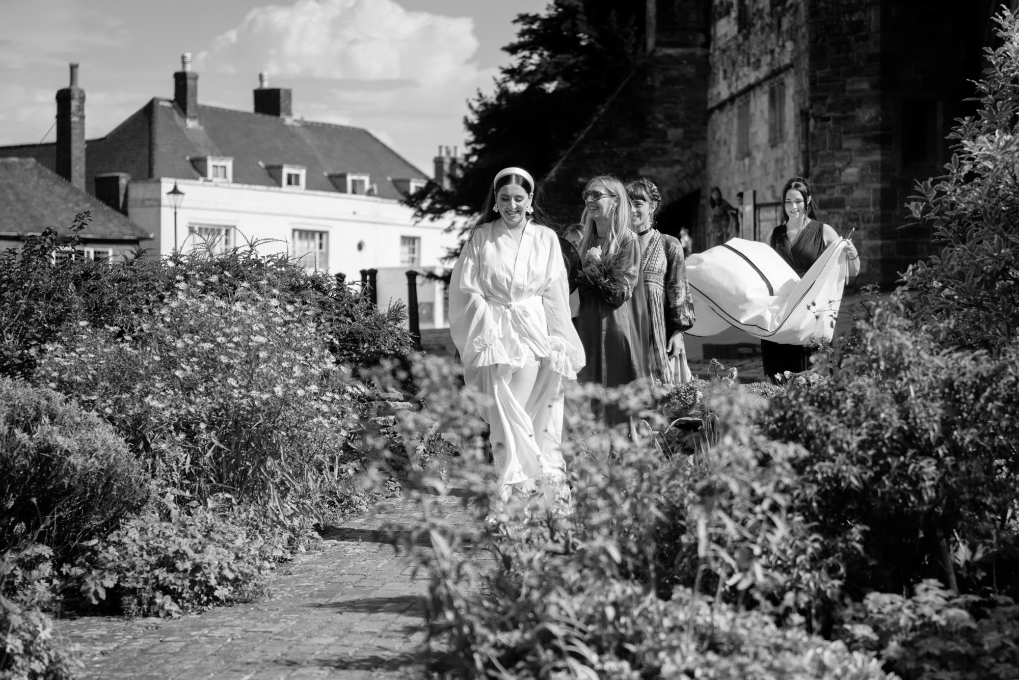 Bride arriving at the Pigrim's Rest