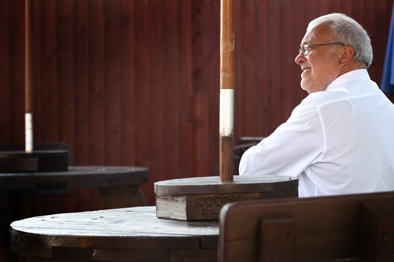 Older gentleman at Cooden Beach Hotel wedding reception by Sussex wedding photographer James Robertshaw